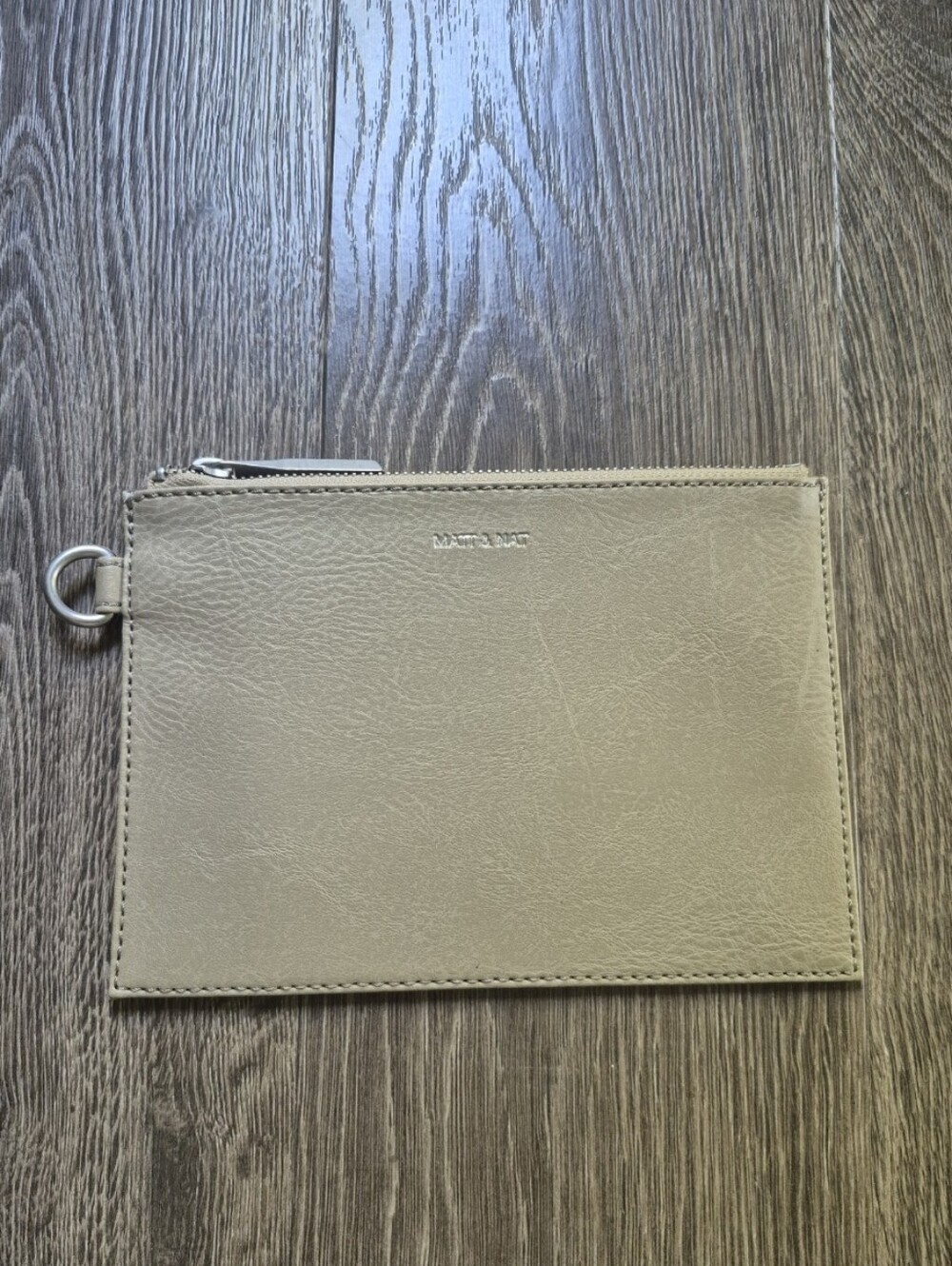 Matt & Nat beige Slim cosmetic Travel pouch Zipper Top With Card Holder